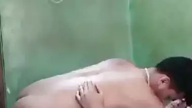 Guy fills stepsister’s pussy with cum in Bangla sex video