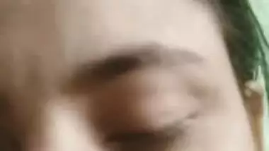 Big ass aunty slapping booty during live call