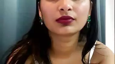 Hot naked dance and dildo fucking pussy of cam girl