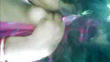 DESI GIRL BOOBS SUCK