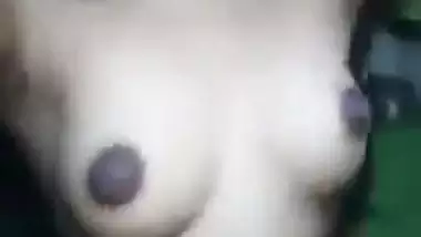 Village girl records her first sex MMS while riding a dick